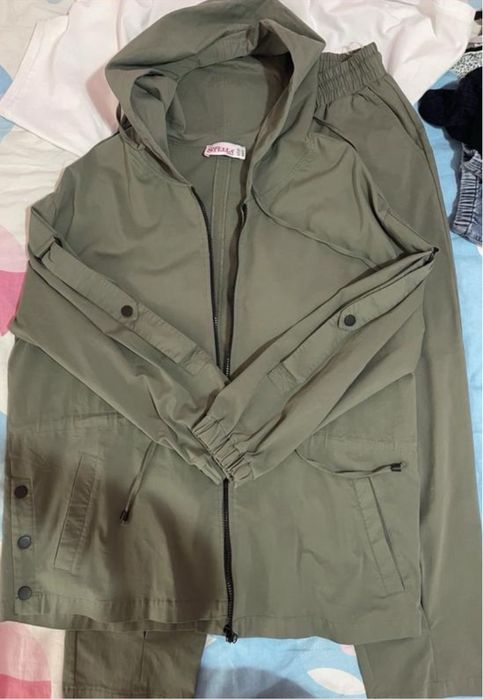 Жіночий костюм трійка