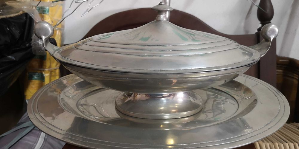 Peça de decoração em estanho