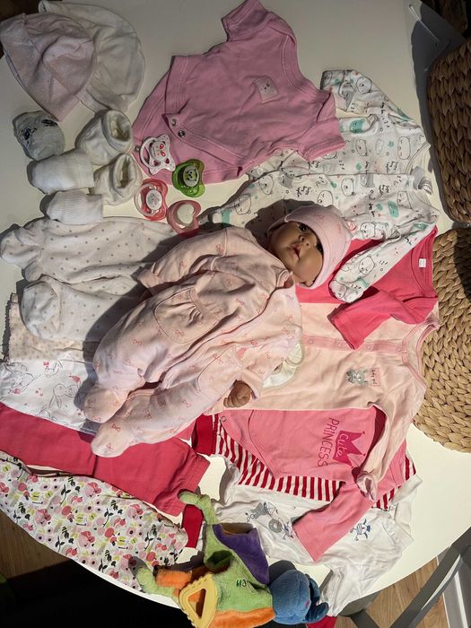 Zestaw lalka bobas z ubrankami i akcesoriami