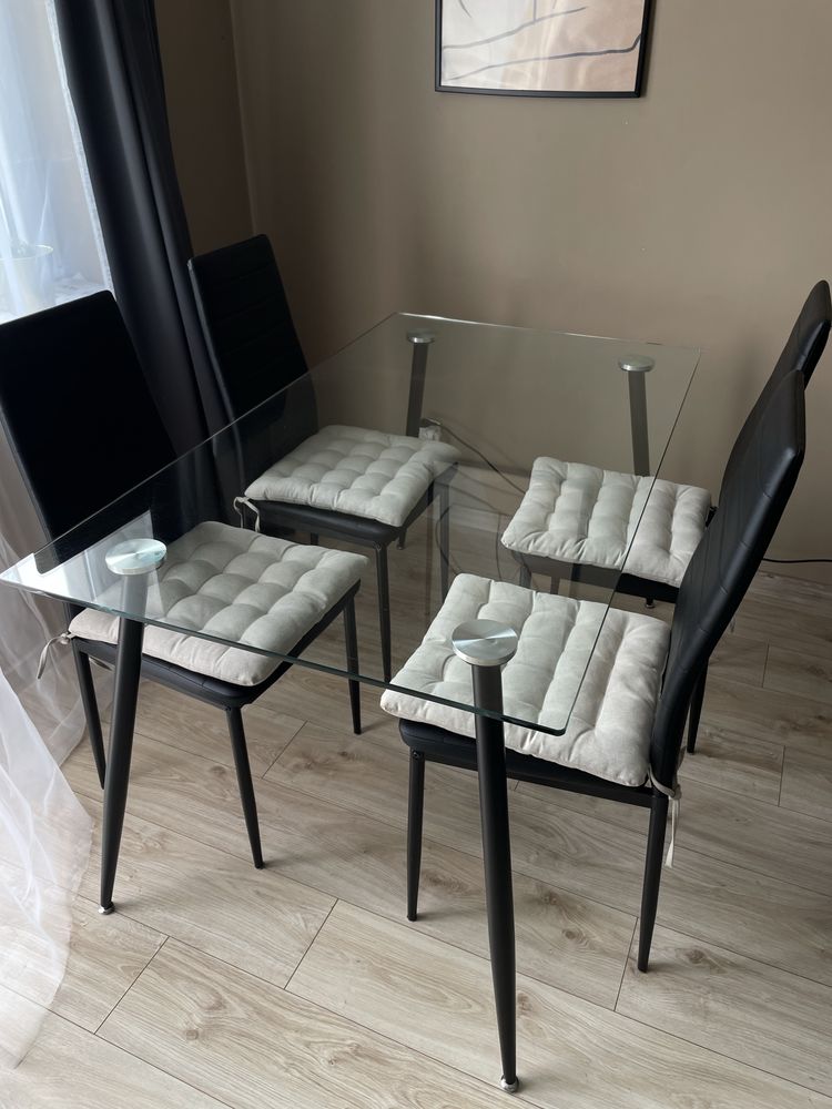 Szklany Stół z krzeslami