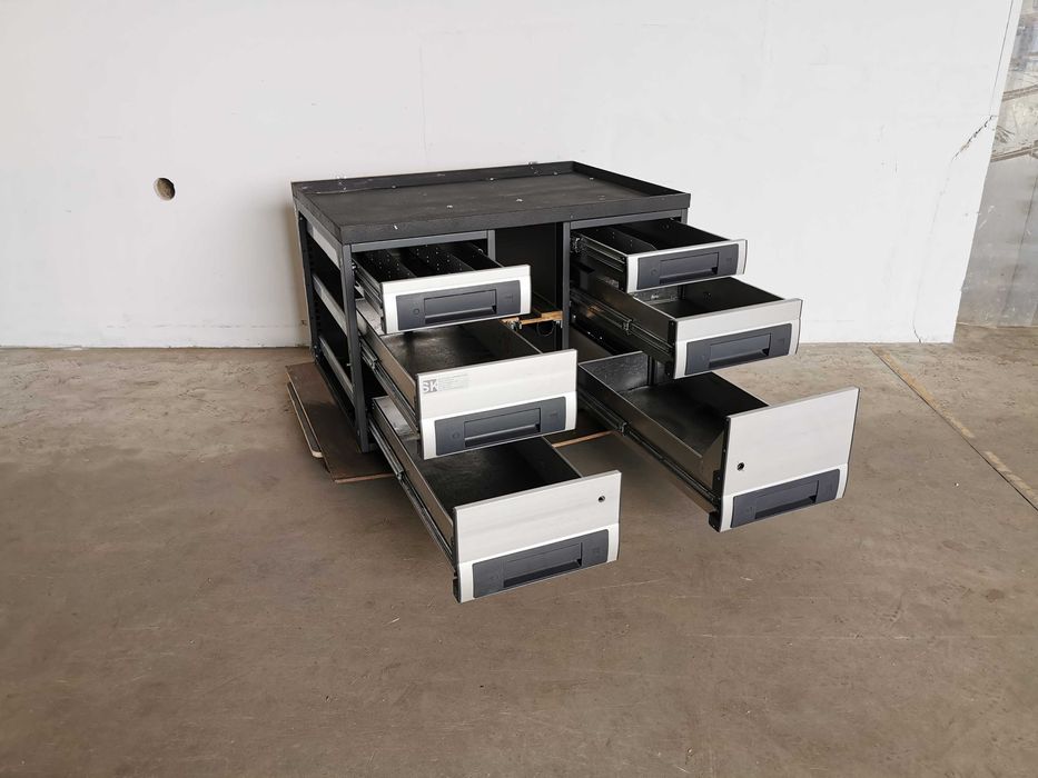 Zabudowa serwisowa warsztatowa regał samochodowy serwisowy BOTT