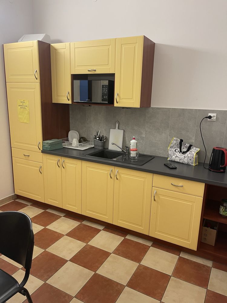 Lokal handlowy/usługowy/biurowy/gastronomiczny 133 m2