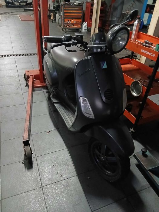 Vespa lxv 50 , bom estado