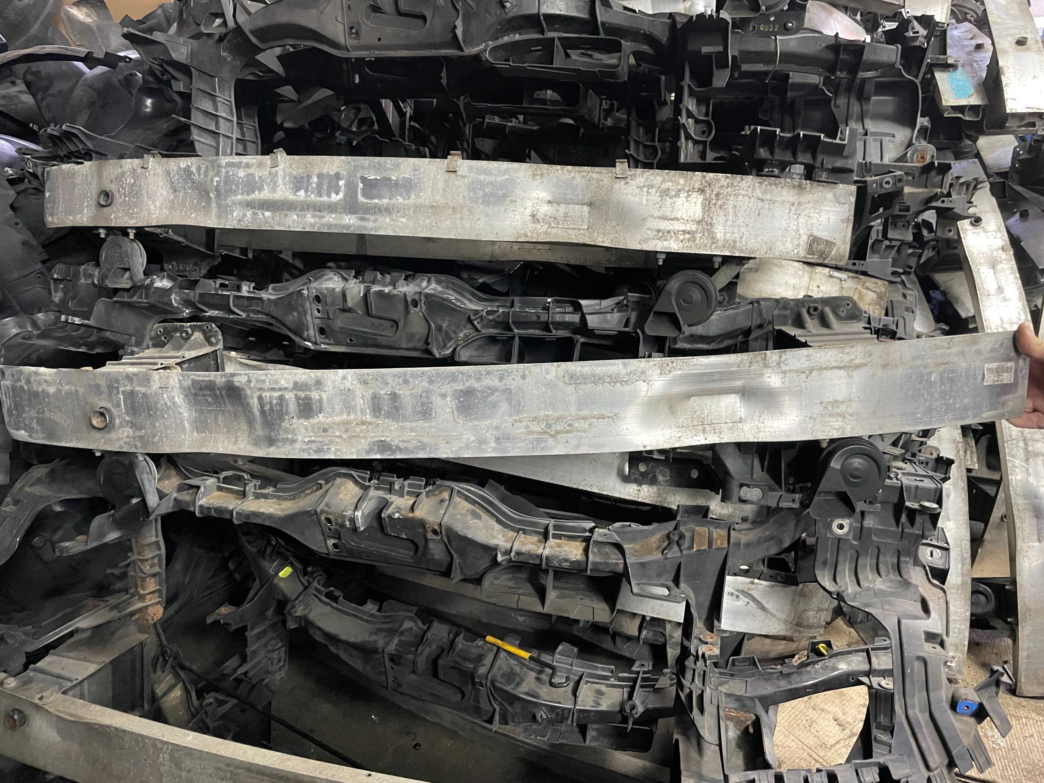 Mercedes A klasa W169 Belka zderzaka przód aluminiowa + strefy zgniotu