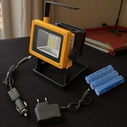 Потужний ручний прожектор 100W, три режими, автономна робота