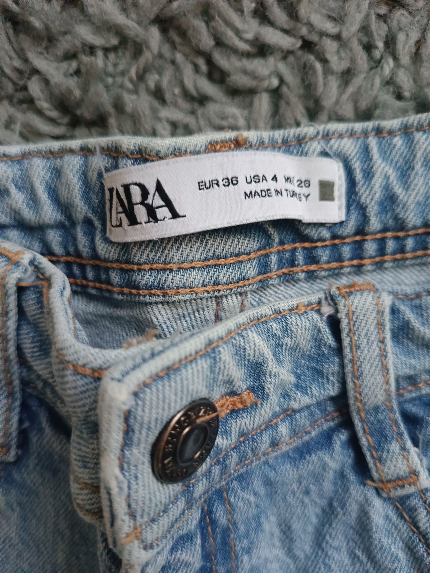 Spodnie jeansowe Zara do połowy łydki r. 36