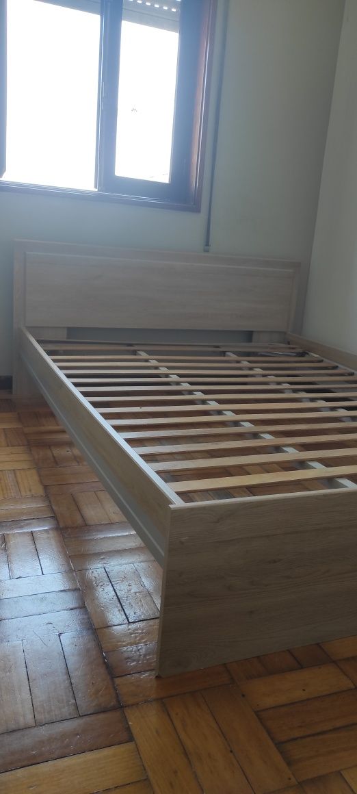 Vendo cama de casal
