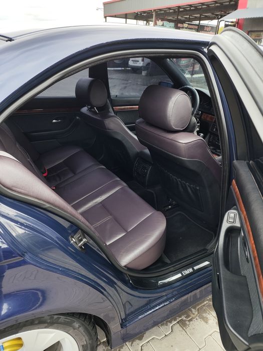 В продажі BMW е39