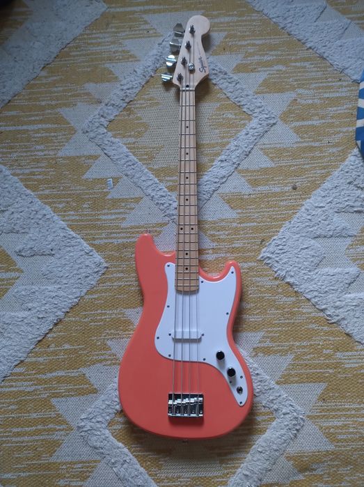Squier Sonic Bronco Tahitian Coral