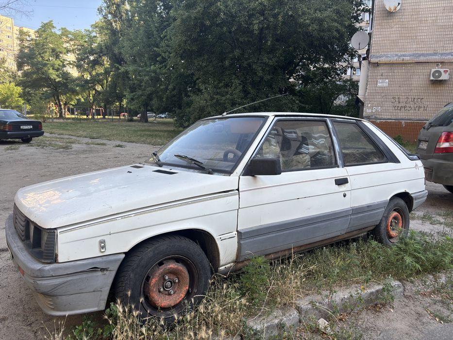 Продам Renault 11