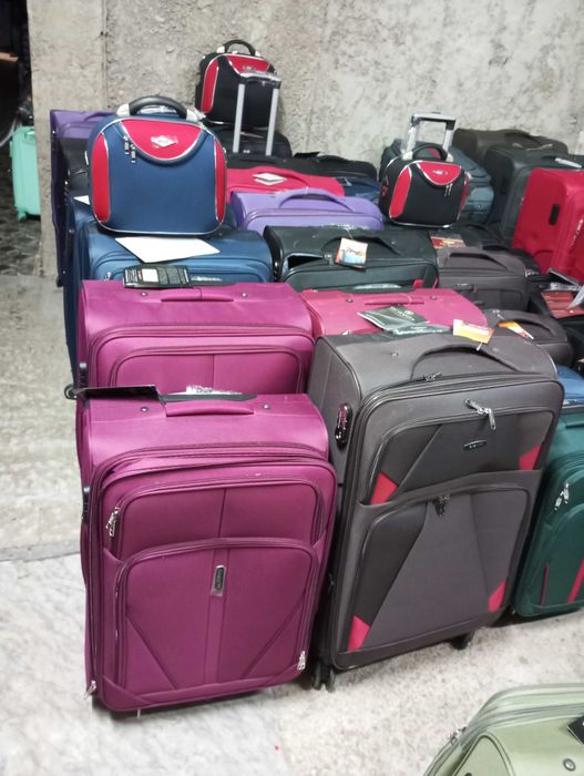 walizka duża xxl z grubej codury na 4 kołach podróżna
