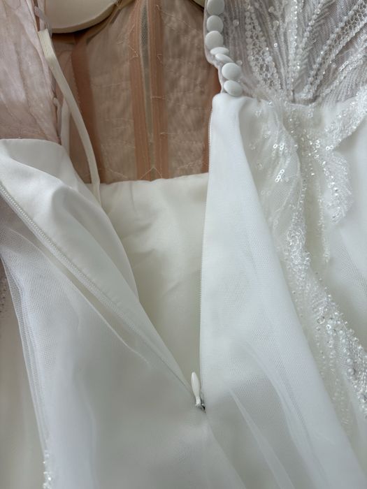 Elegancka suknia ślubna