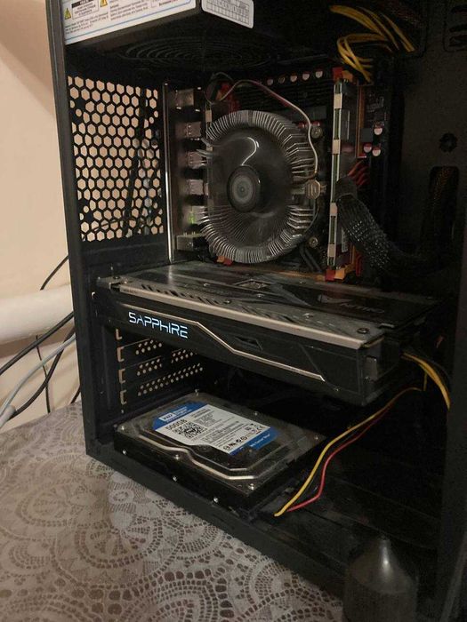 відеокарта AMD Redeon RX580 8GB В хорошому стані