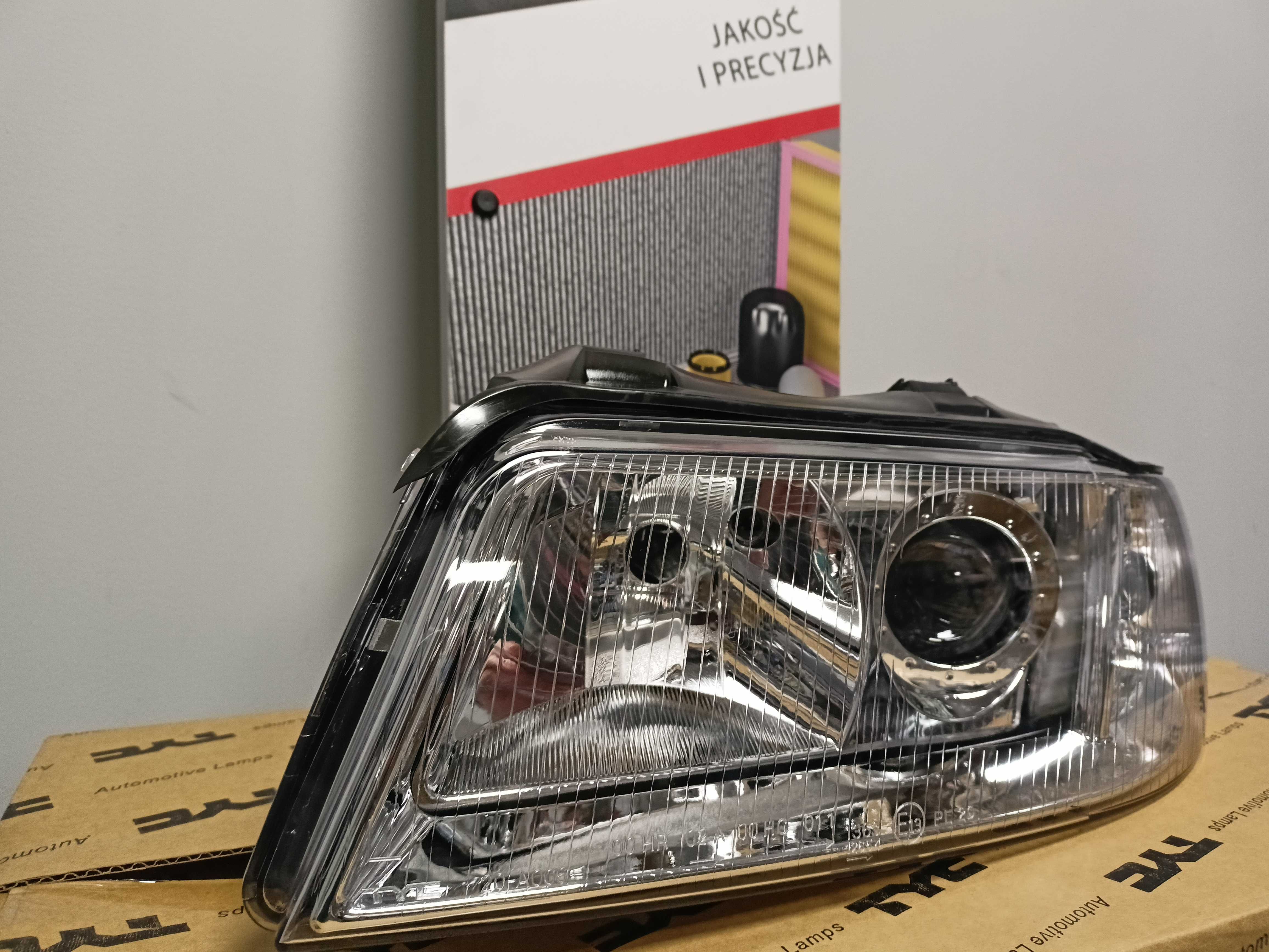 AUDI A4 99-04 Lampa/Reflektor Przód Lewy/H7/H7