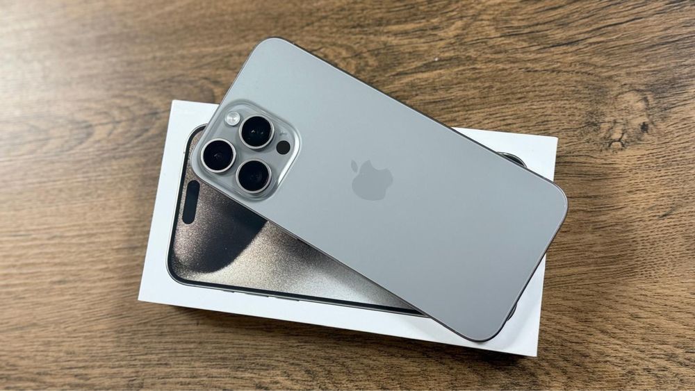 Vendo Iphone 15 Pro Max 256gb