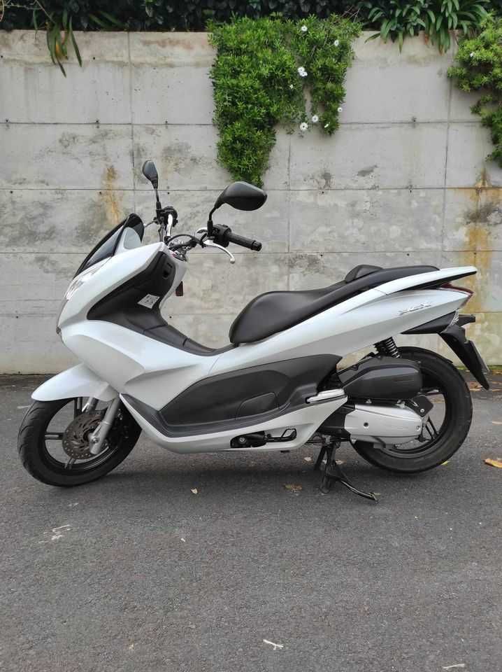 Scooter Honda PCX 125 - Menos de 11000 km - Scooter nos Açores