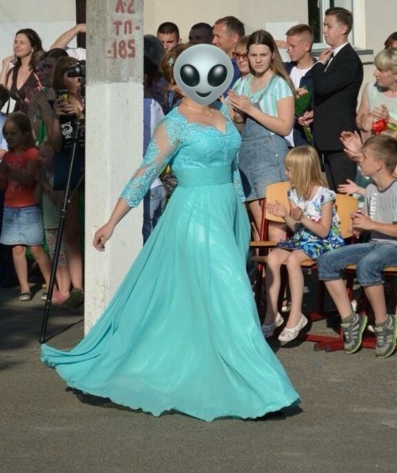 Сукня для випуску або урочистої події