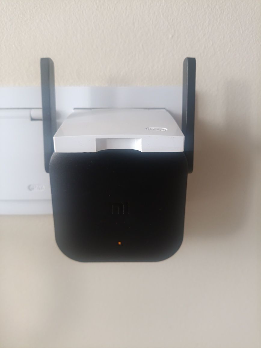 Xiaomi Mi W-Fi Range Extender Pro. Repeater. Wzmacniacz sygnału wifi.