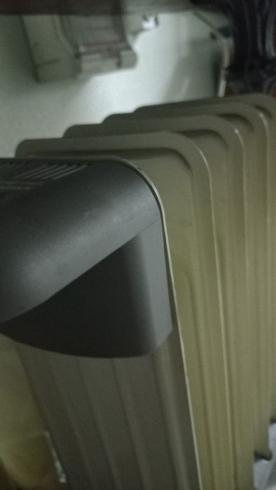 Aquecedor eléctrico  com rodas