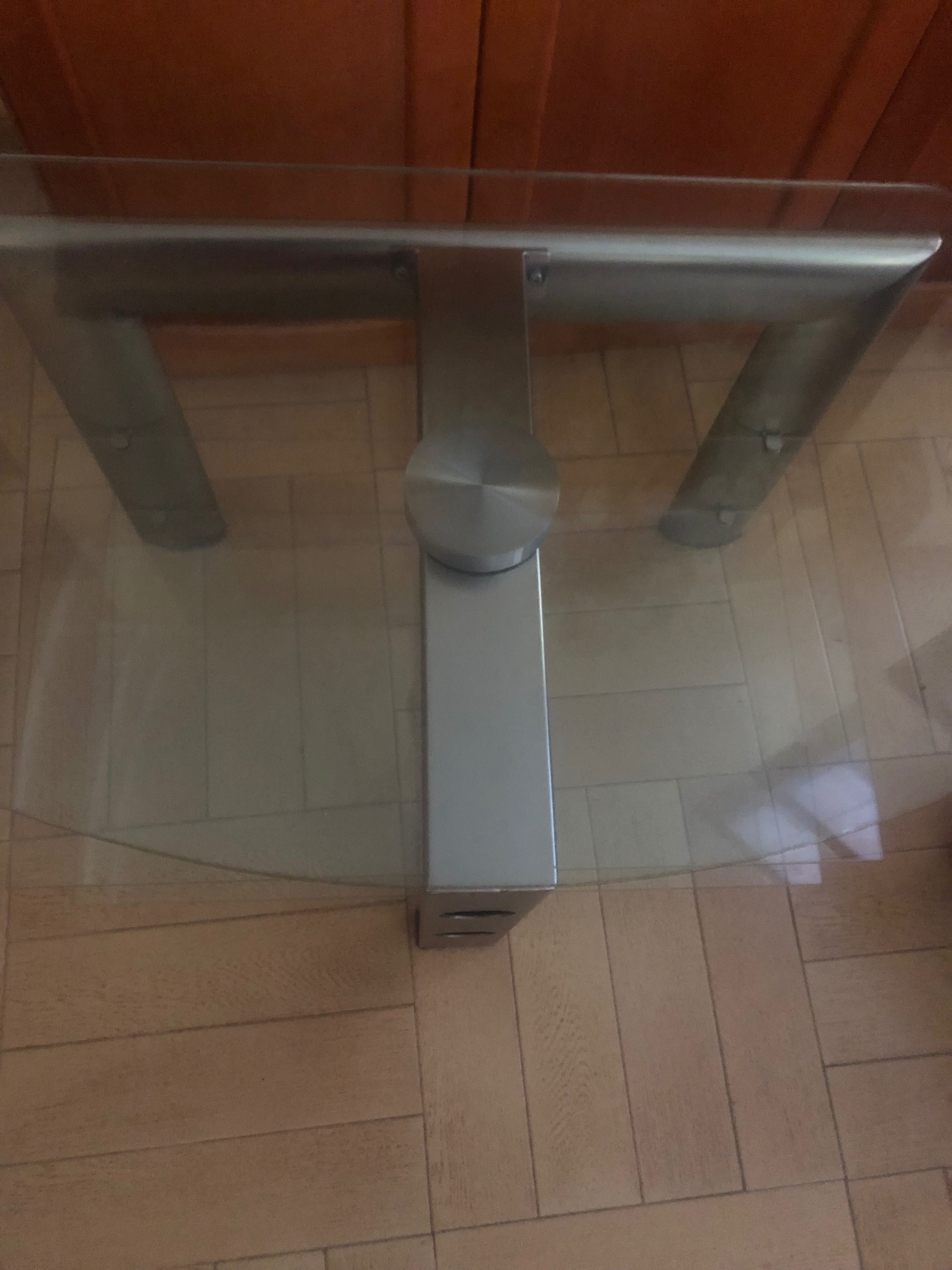 Stolik, stół do salonu