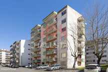 Apartamento T4 / Cozinha Equipada / Sótão / Elevador / Quinta da Alçad