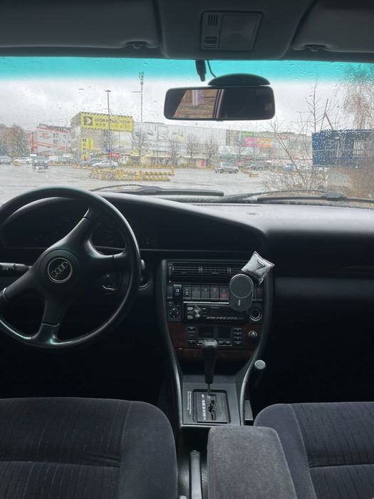 Продам в нормльному станы Audi 100