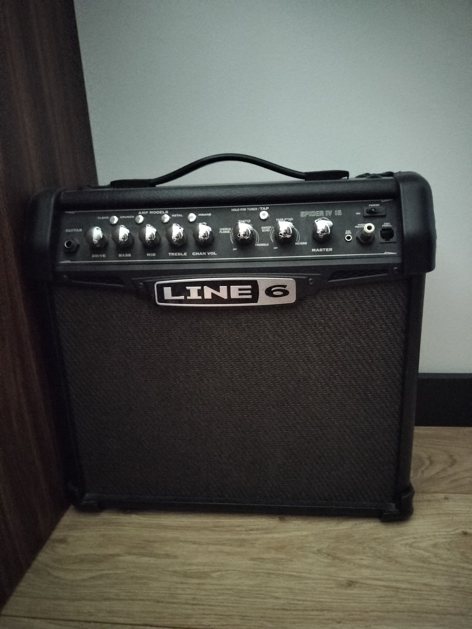 Piecyk Amp wzmacniacz do gitary Line 6