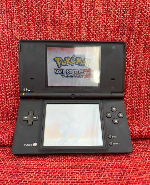 Nintendo DSi Preta (+80 Jogos) - Desbloqueada