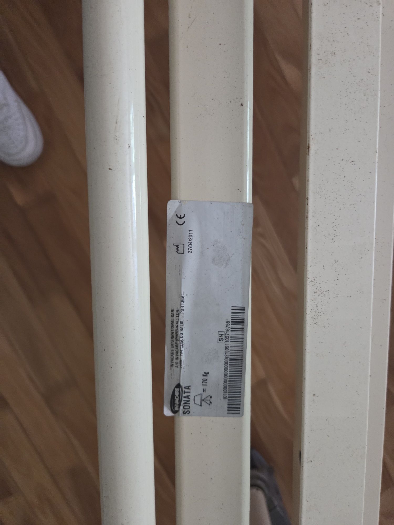 Cama hospitalar articulada INVACARE