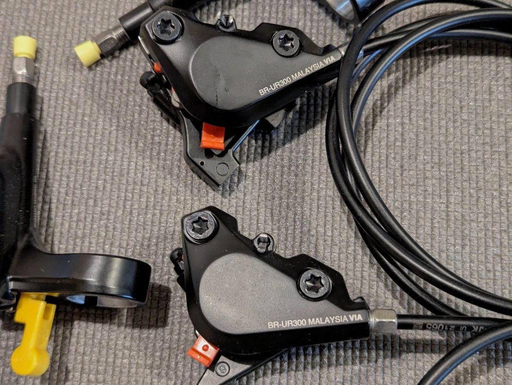 Комплект гидравлических тормозов Shimano Deore MT420 MT401 MT200 UR300