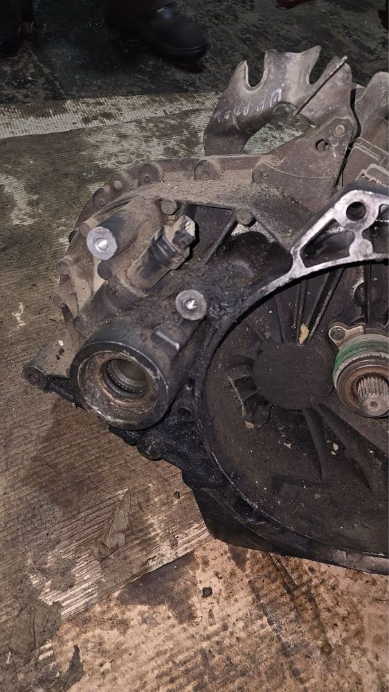 Коробка передач МКПП5 957T-7F096 VAG Sharan Ford Galaxy 1995-2010