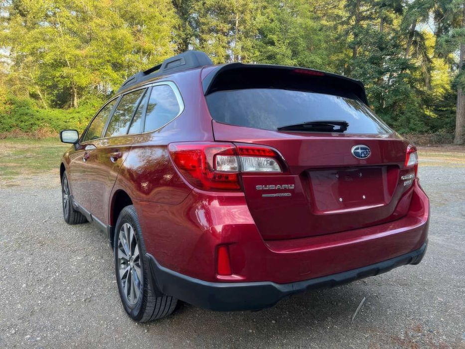 Subaru Outback  Limited      2015