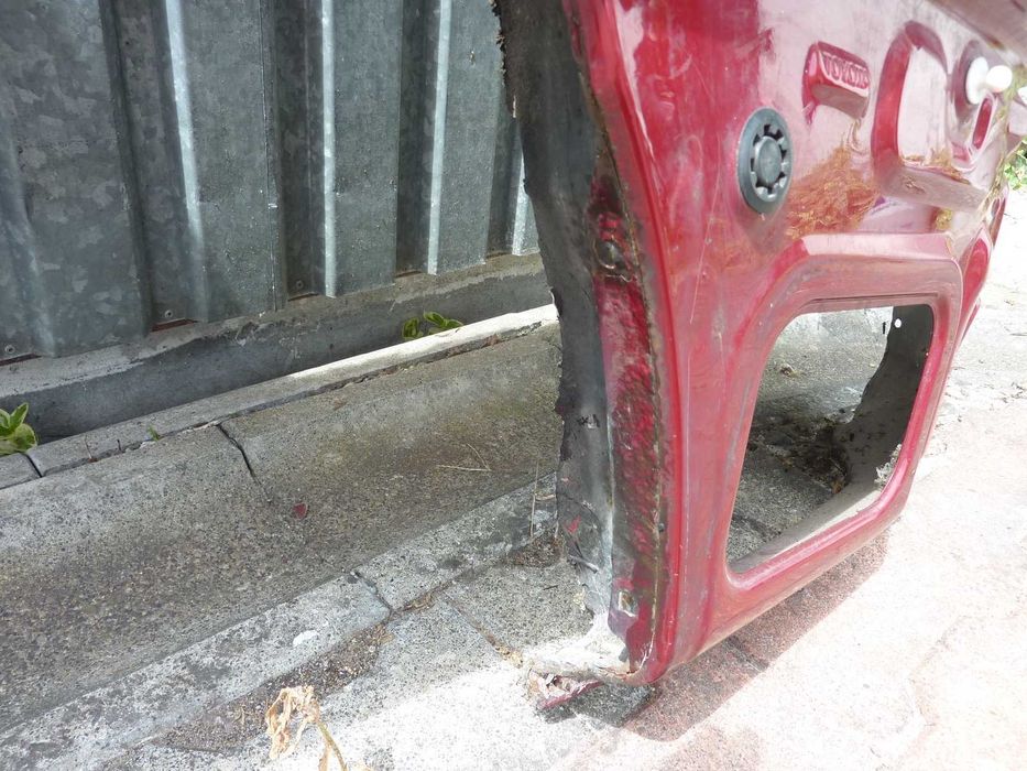 Toyota Previa ćwiartka tył prawa lewa w Super Stanie