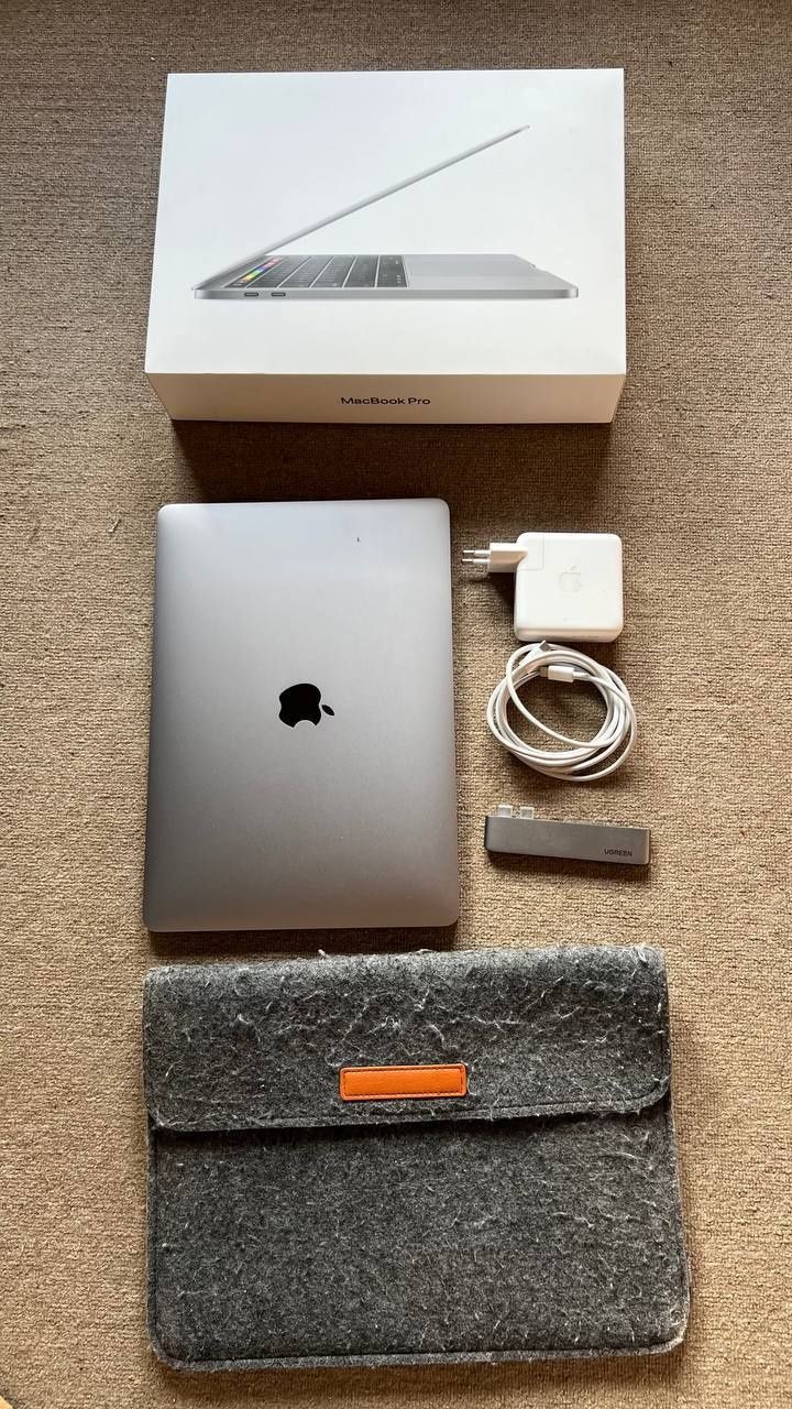 Apple MacBook Pro 2019 13,3" A1989 i5 16 ГБ 256 ГБ TouchBar Space Gray