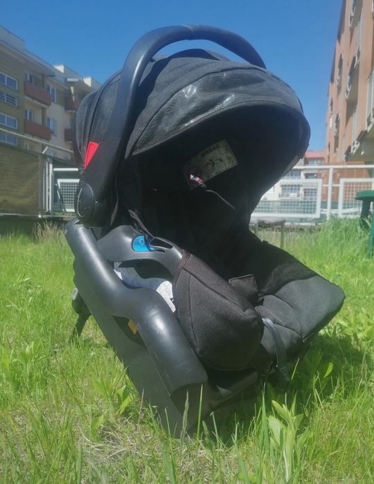 Fotelik samochodowy TEUTONIA  wraz z bazą