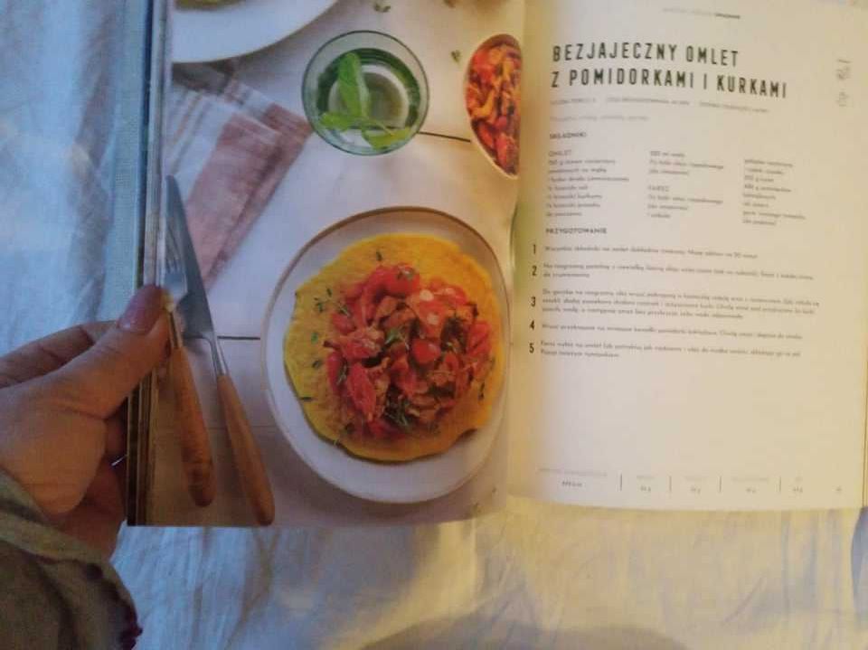 "Kuchnia Śródziemno - Polska" - nowa książka - "Biedronka".