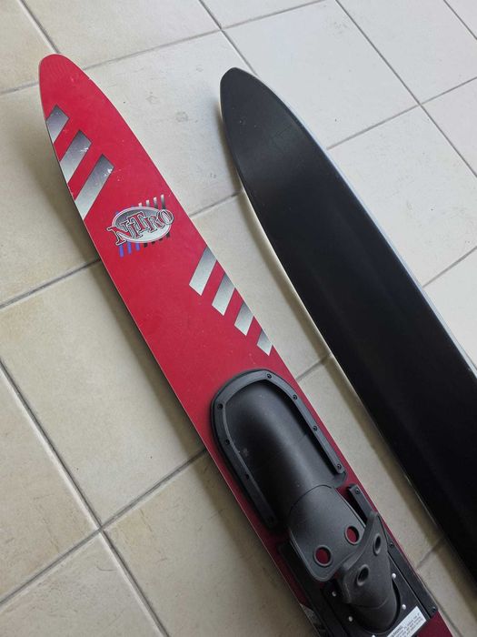 Skis Aquaticos - COmo Novos Nitro