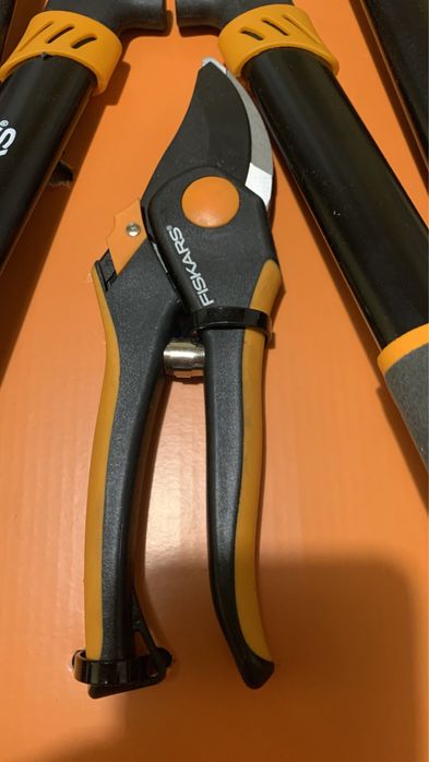 Крутий набір для саду Fiskars 3 предмети Оригінал! Супер ціна!