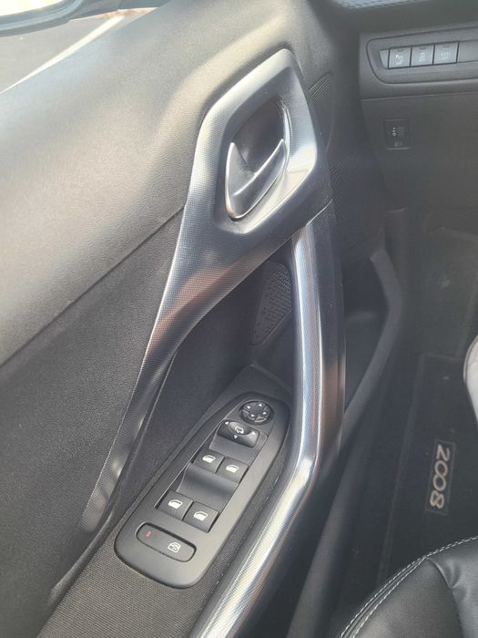Peugeot 2008 1,2 101KM benzyna