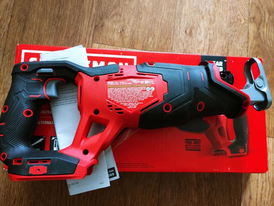 Аккумуляторная сабельная пила Craftsman V20 CMCS300