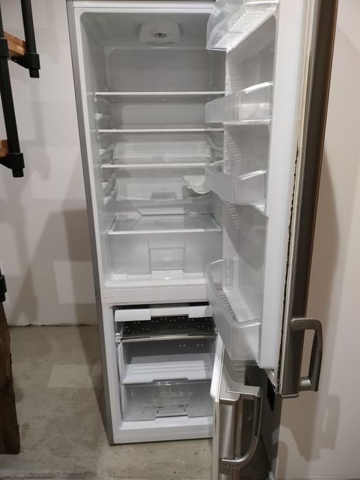 Lodówka Beko A+Energy srebrna