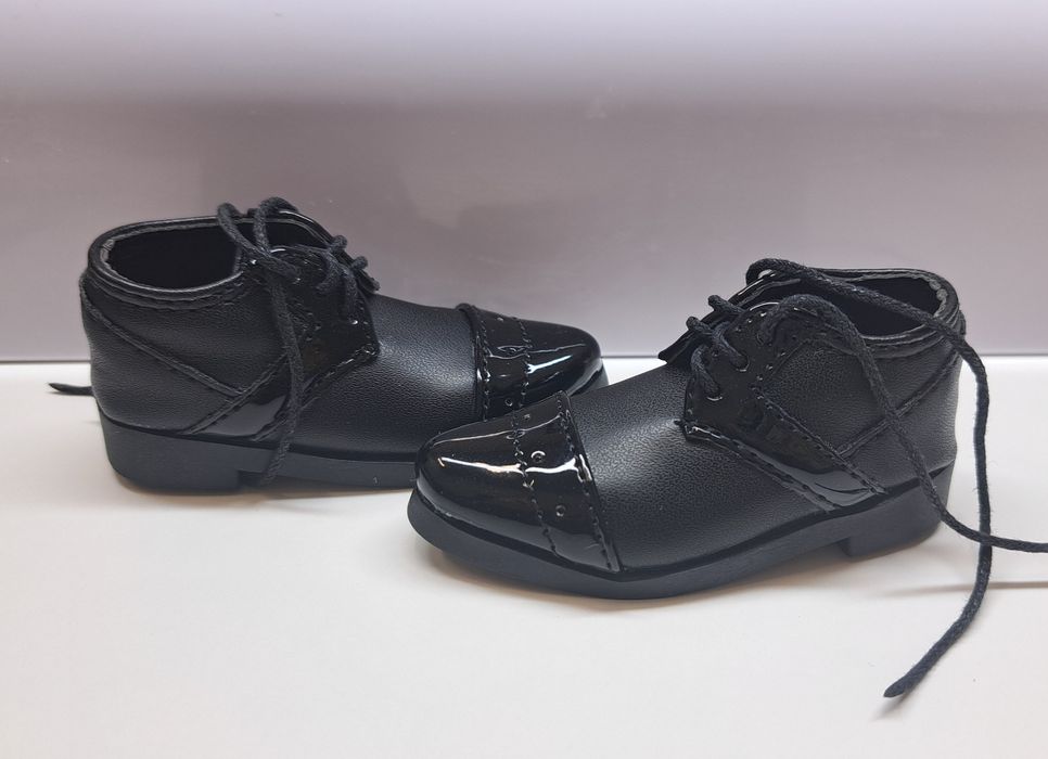 Buty dla lalki bid