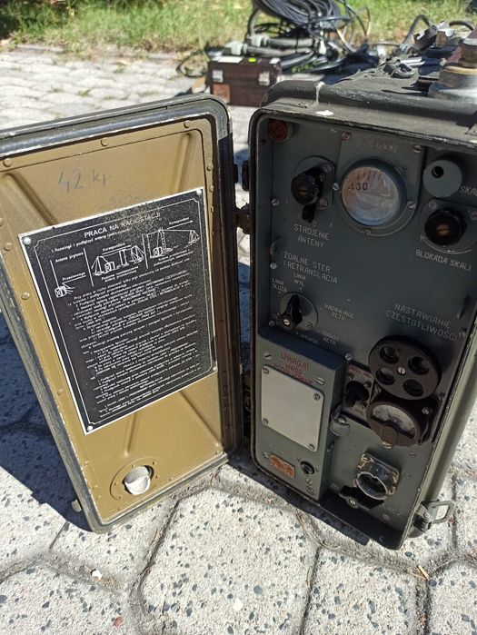 Radiostacja R-105d wojskowa kolekcjonerska