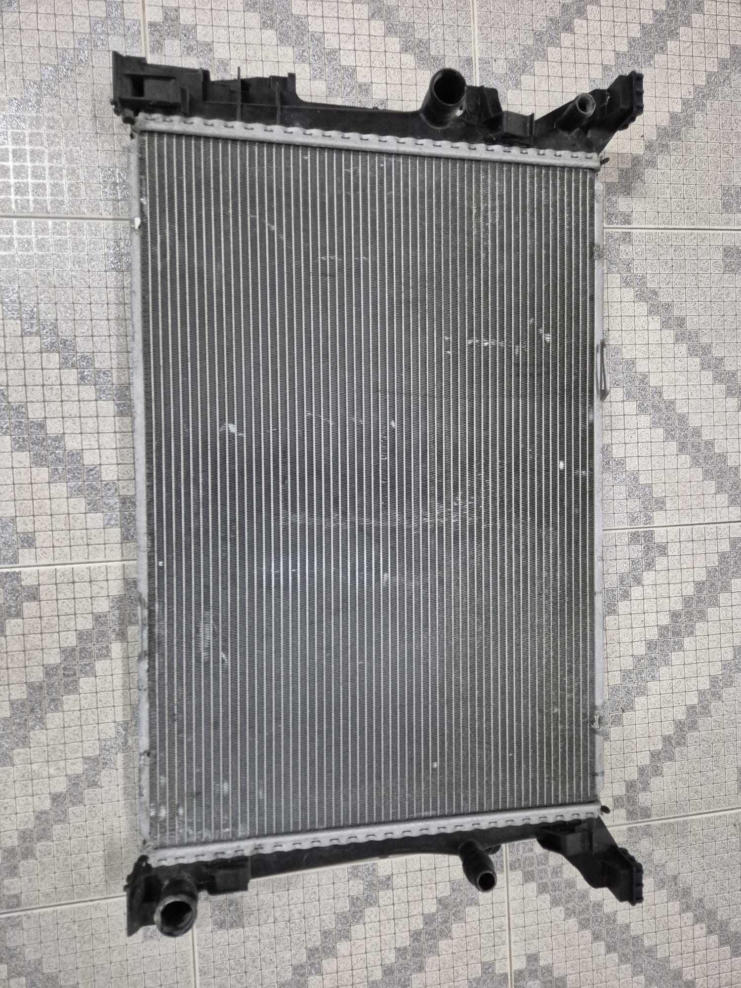 Radiador Original Mercedes A 246. 500. 13. 03