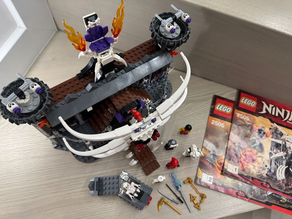 Rezerwacja. Unikatowe LEGO Ninjago 2505 Twierdza Garmadona KOMPLET