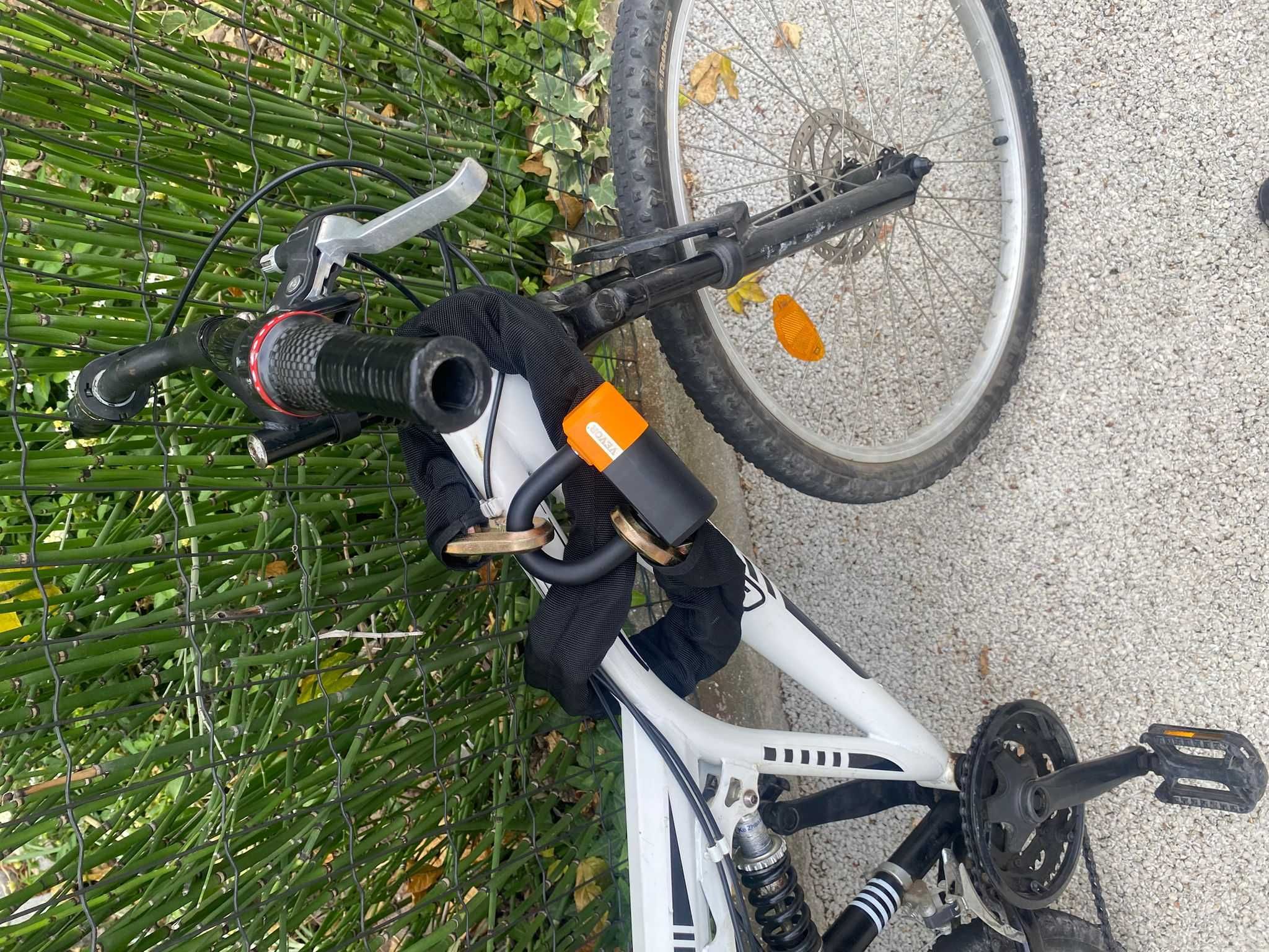 Bicicleta BTT EMT aro 26 – tamanho M – como NOVA
