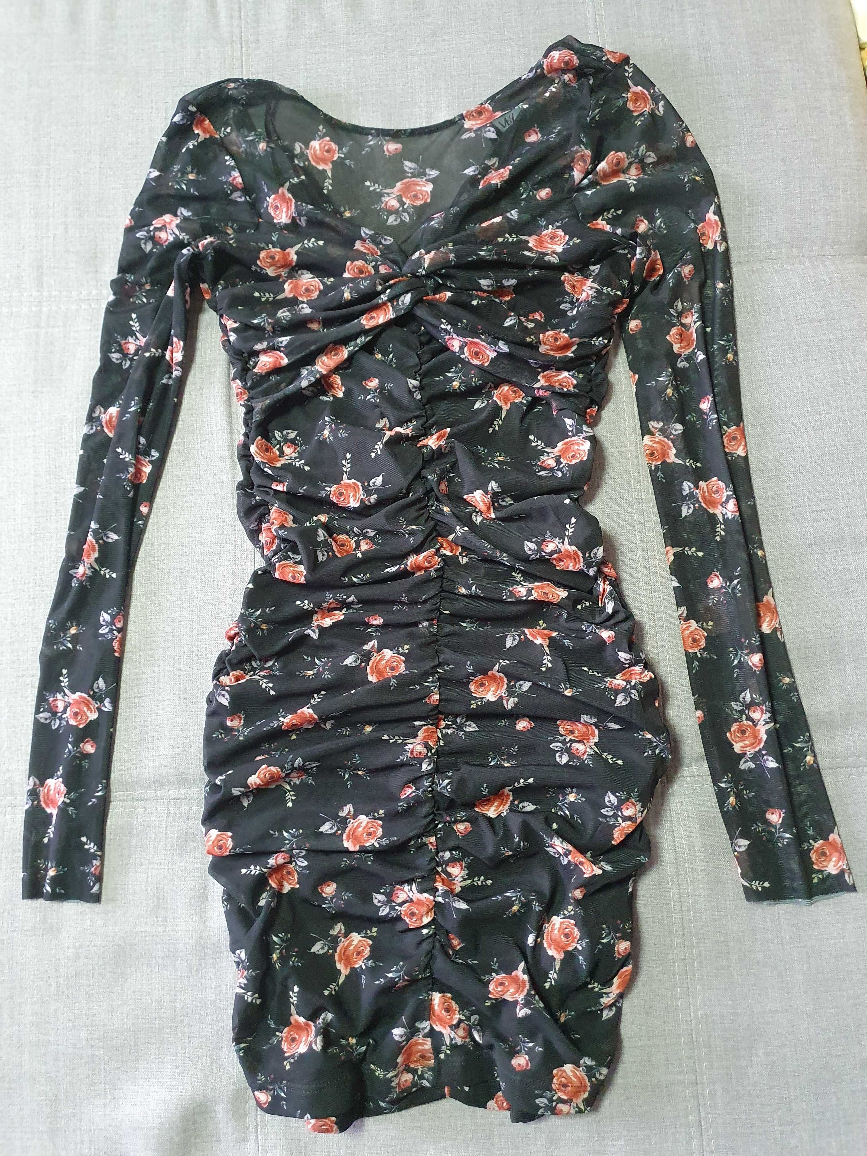 Сукня Zara чорна з квітами