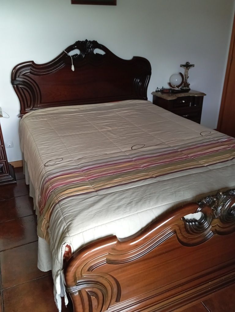 Vendo mobília completa.