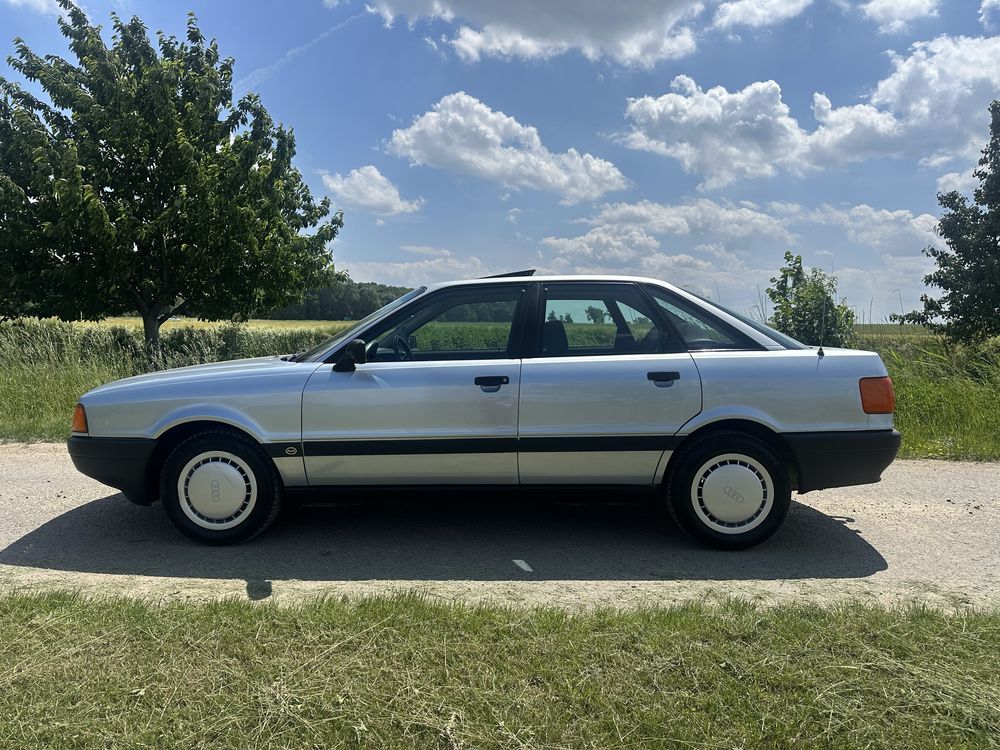 Audi 80 b3 bardzo ladna stan kolekcjonerski