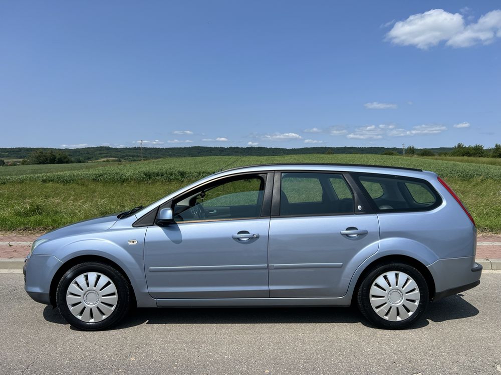 Ford Focus Mk2 2.0B 145km Klima/Hak 2005r.